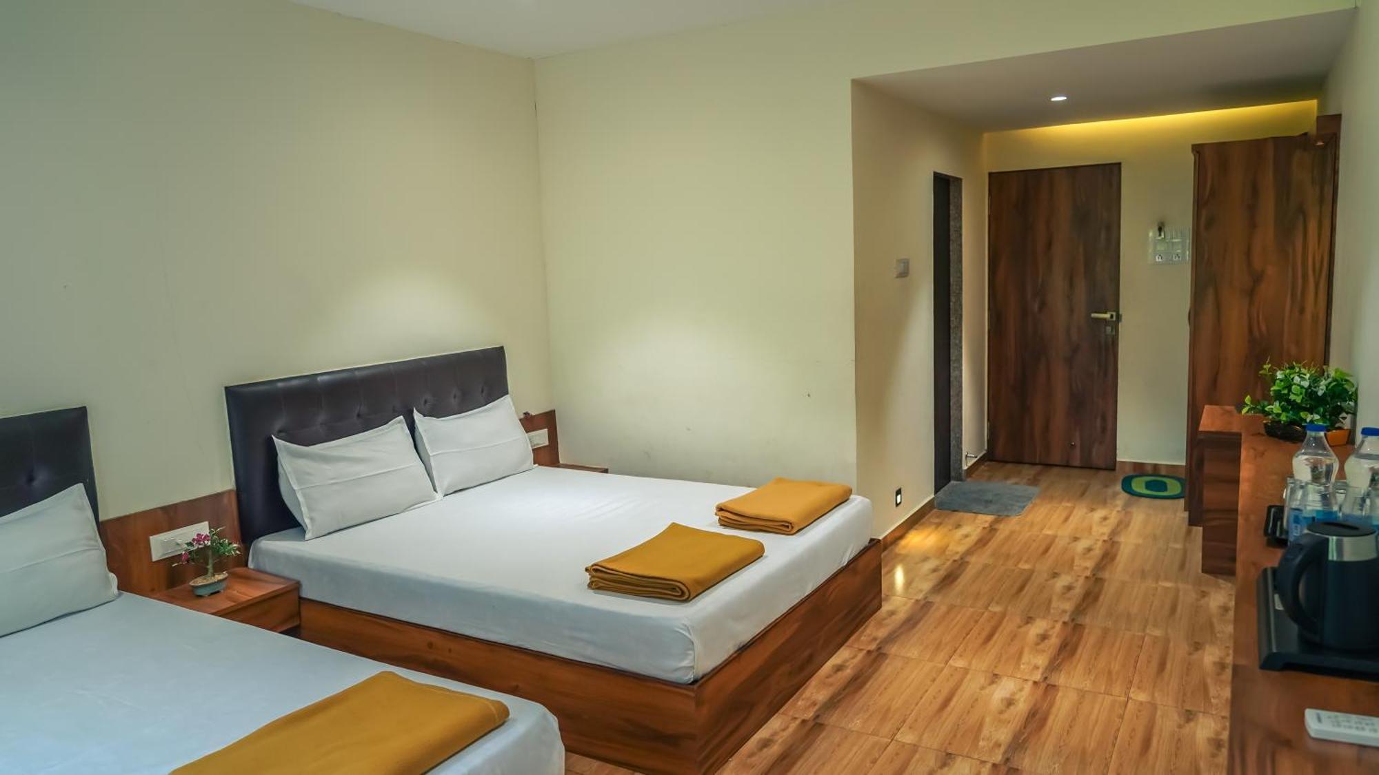 Whispering Peepul Resort Badlapur Kültér fotó