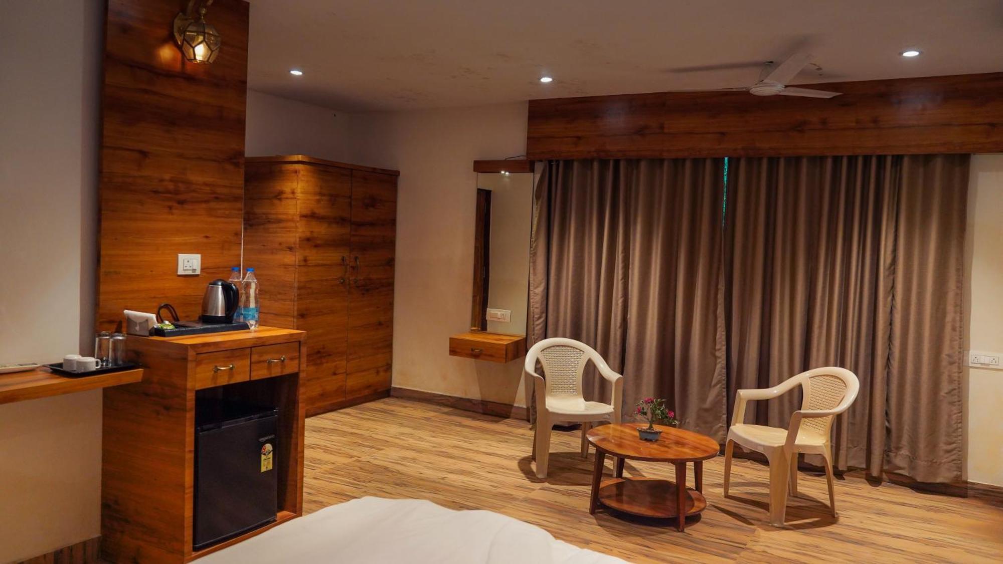 Whispering Peepul Resort Badlapur Kültér fotó