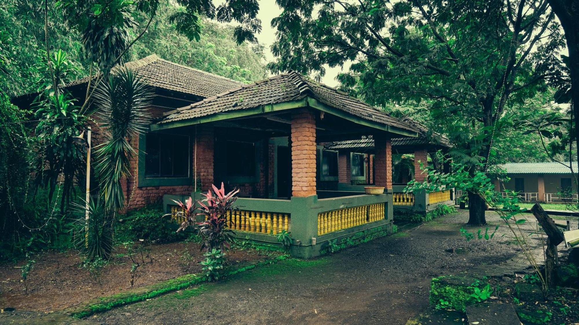 Whispering Peepul Resort Badlapur Kültér fotó