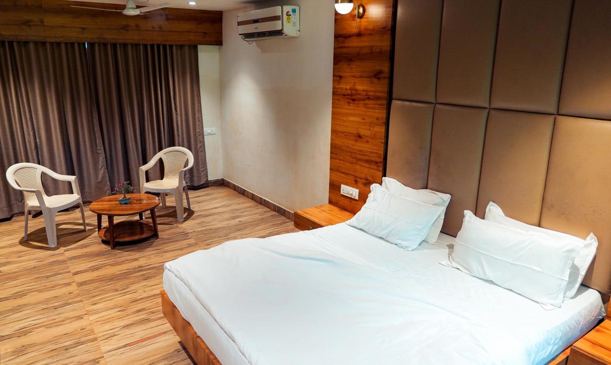 Whispering Peepul Resort Badlapur Kültér fotó